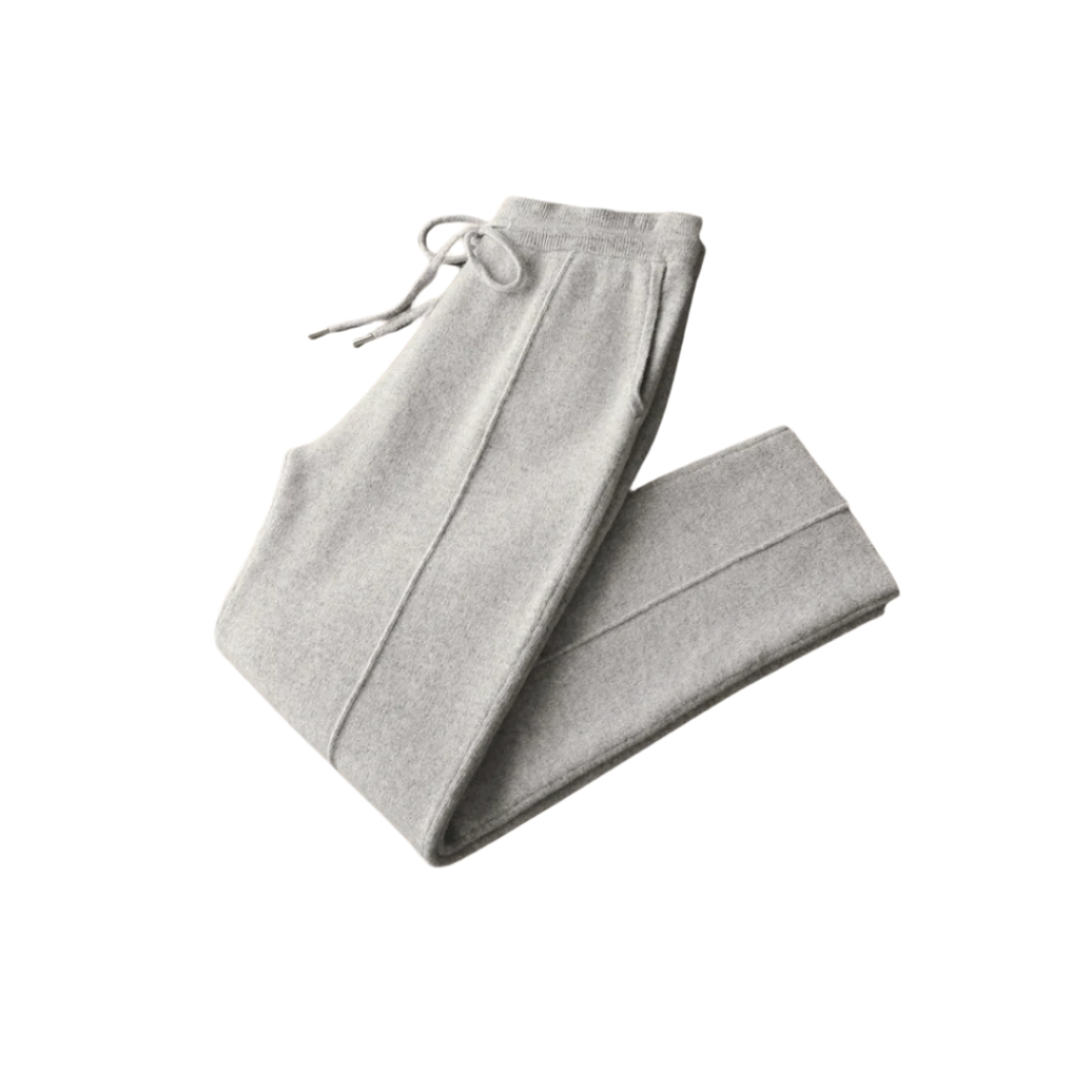 Men’s cashmere lounge pants with drawstring waistband and relaxed fit.